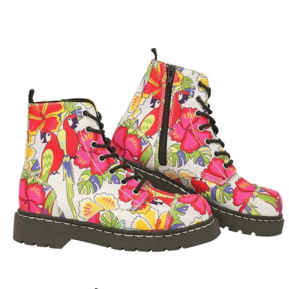 TUK Footwear Womens Tropical Parrot Floral Print Combat Boots Size 7 - Picture 3 of 7